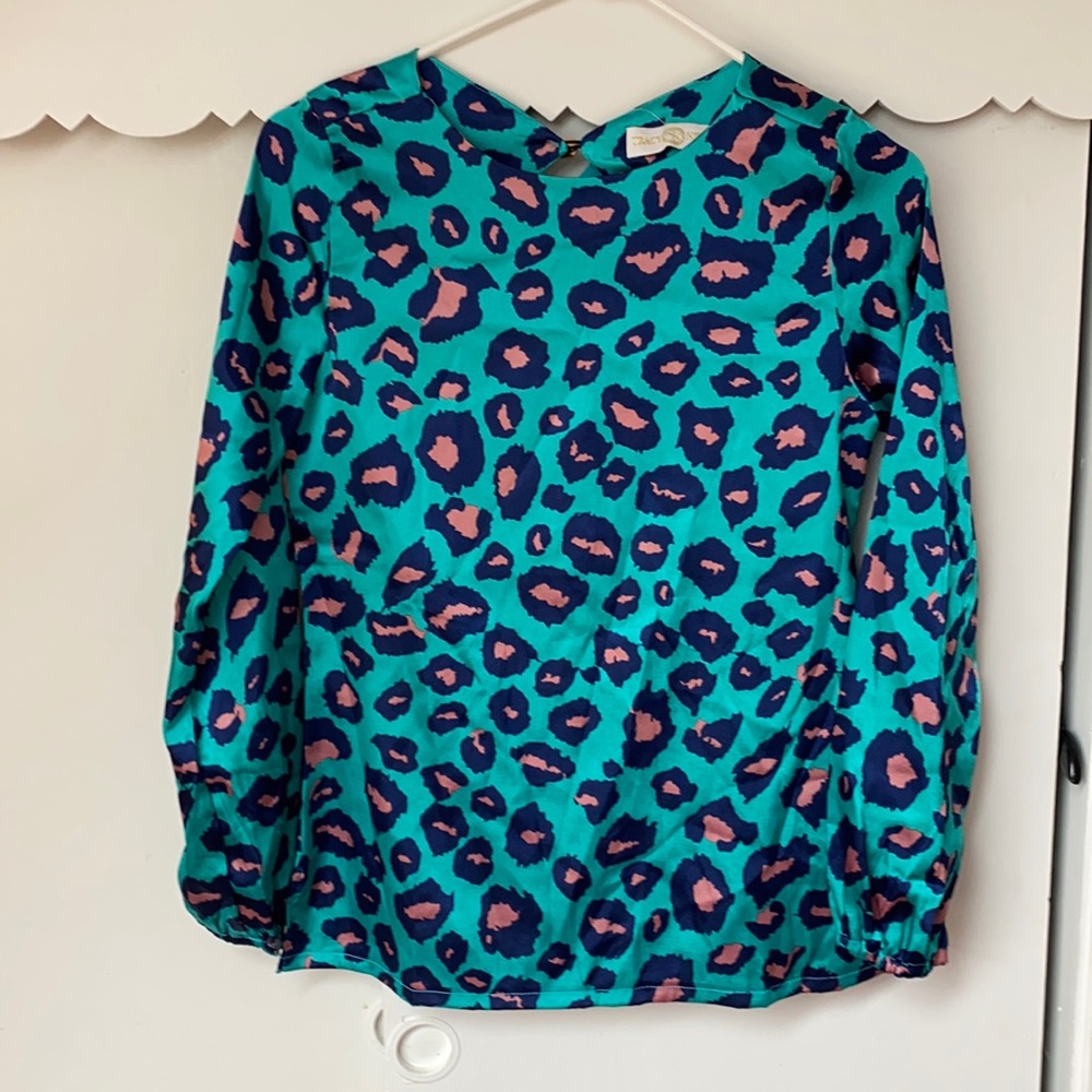 NWT turquoise leopard print blouse. Xu